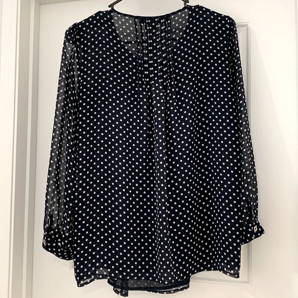 Tommy Hilfiger blouse Polka Dots ✨2 for $10✨ - Picture 3 of 3
